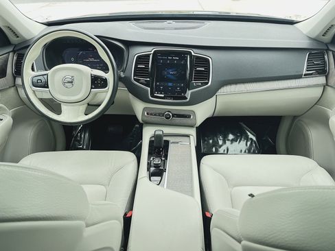 Used 2023 Volvo XC90 B5 Plus w/ Protection Package image 23