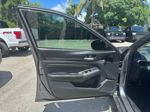 Used 2019 Nissan Altima 2.5 SR image 9