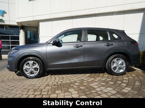 Used 2023 Honda HR-V LX image 18