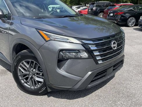 Used 2025 Nissan Rogue S FWD image 9