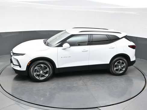Used 2025 Chevrolet Blazer LT w/ Convenience Package AWD/4WD image 34