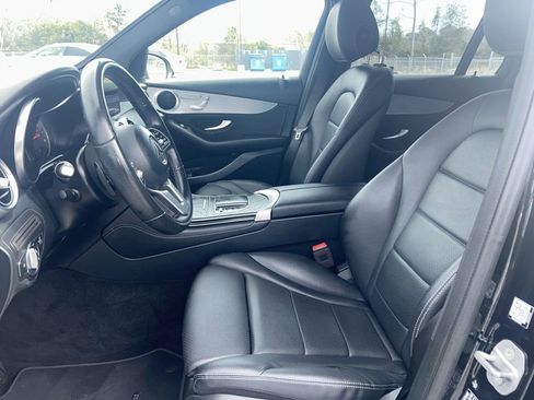 Used 2021 Mercedes-Benz GLC 300 image 10