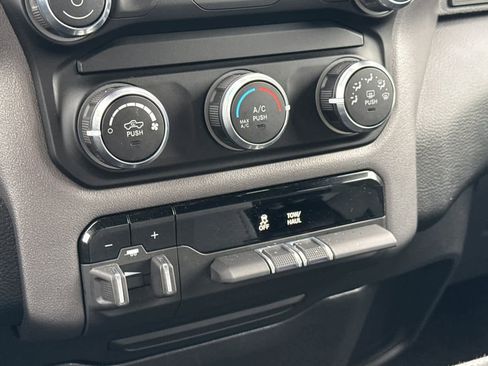 Used 2021 RAM 1500 Big Horn image 21