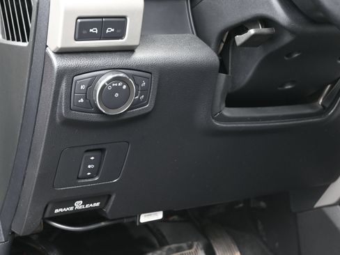 Used 2020 Ford F250 Lariat AWD/4WD image 23