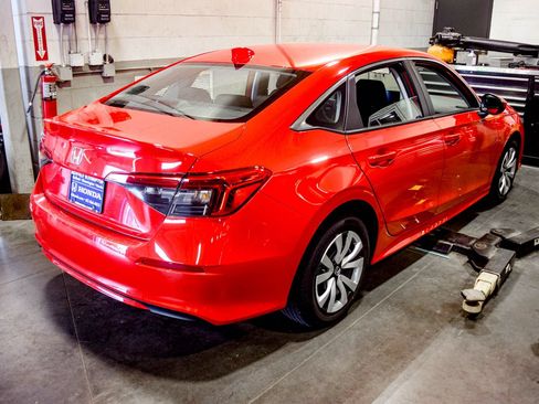Used 2023 Honda Civic LX image 16
