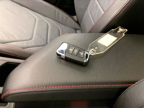 Used 2025 Volkswagen Jetta GLI Autobahn image 11