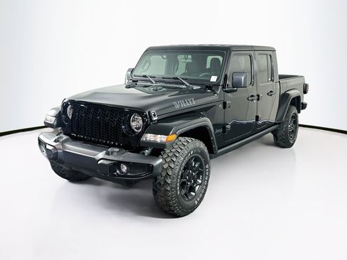 Used 2023 Jeep Gladiator Sport AWD/4WD image 3