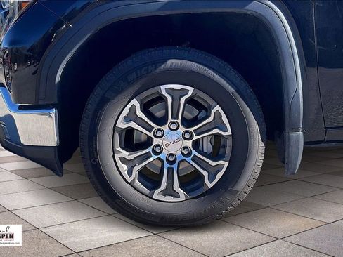 Used 2025 GMC Sierra 1500 SLT image 9