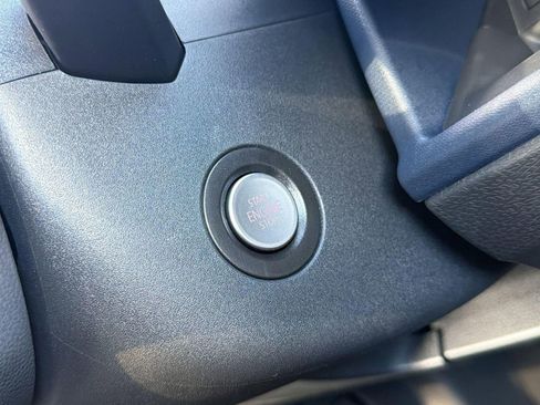 New 2025 Volkswagen ID. Buzz Pro S Plus image 25