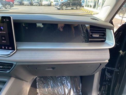 New 2025 Volkswagen Tiguan SE AWD/4WD image 50