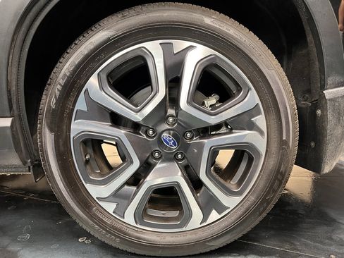 Used 2023 Subaru Ascent Limited w/ Technology Package image 7