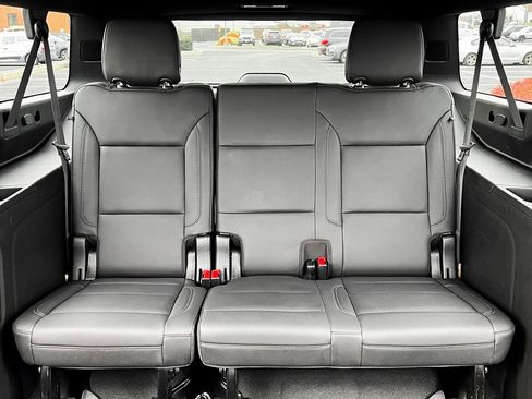 Used 2021 Chevrolet Suburban Z71 image 20