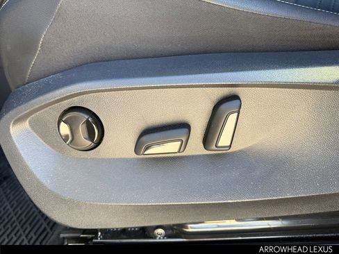 Used 2024 Volkswagen Tiguan SE R-Line image 13