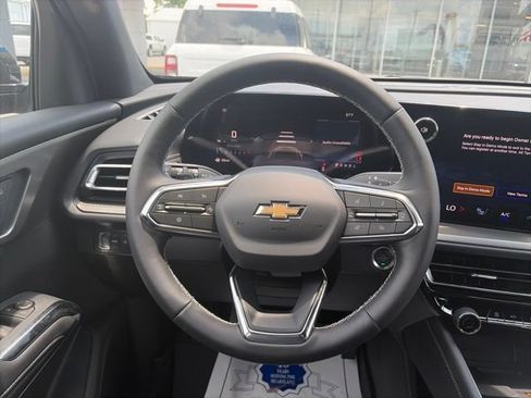 New 2026 Chevrolet Traverse LT w/ LPO, Floor Liner Package FWD image 15