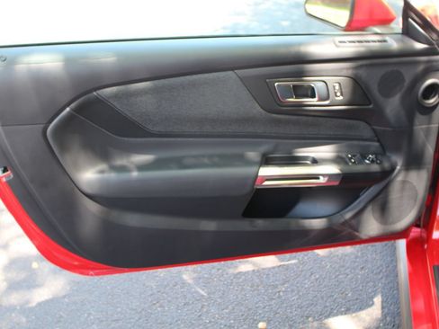 Used 2024 Ford Mustang GT RWD image 11