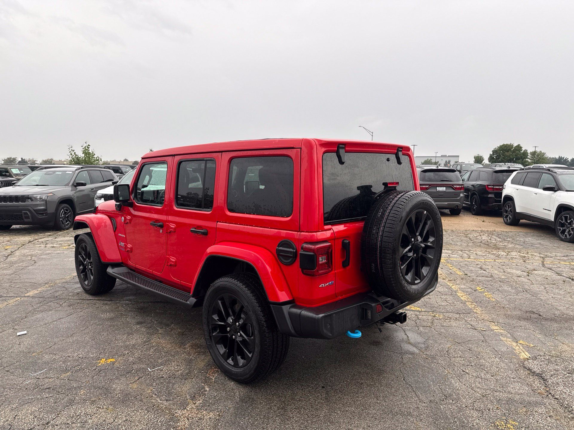 Used 2022 Jeep Wrangler Unlimited Sahara w/ Cold Weather Group AWD/4WD image 8