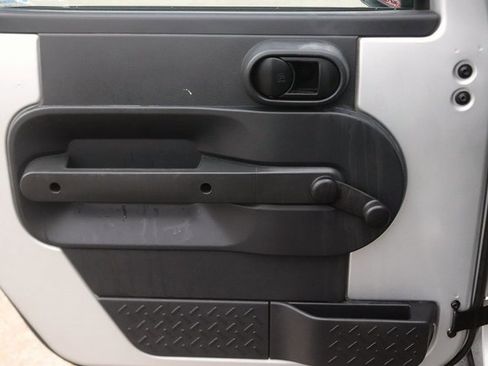 Used 2010 Jeep Wrangler Sport image 10