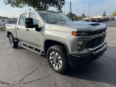 Used 2024 Chevrolet Silverado 2500 Custom w/ Custom Value Package AWD/4WD image 14