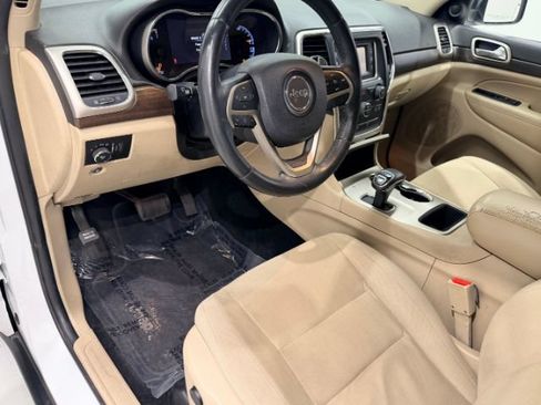 Used 2014 Jeep Grand Cherokee Laredo w/ Quick Order Package 23E AWD/4WD image 23