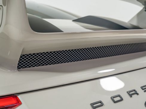 Used 2018 Porsche 911 GT3 RWD image 45