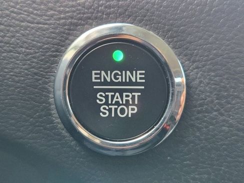 Certified 2024 Ford Edge SEL w/ Convenience Package image 18