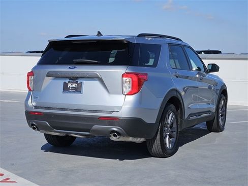 Used 2024 Ford Explorer XLT w/ Equipment Group 202A image 7