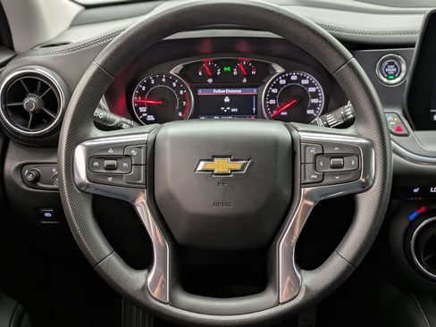 Used 2025 Chevrolet Blazer LT AWD/4WD image 16
