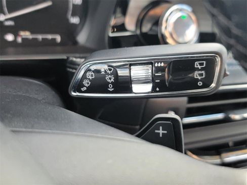 Used 2022 Lincoln Corsair Standard w/ Equipment Group 101A image 15