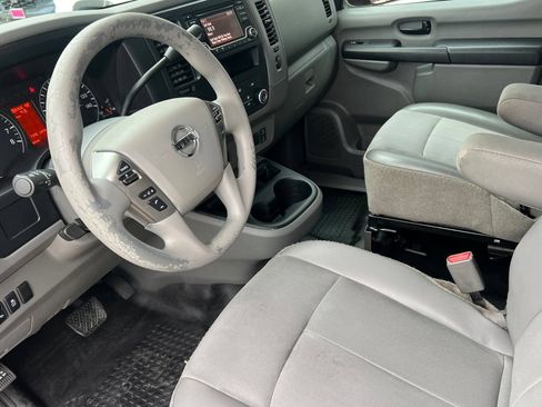 Used 2018 Nissan NV 3500 S RWD image 11