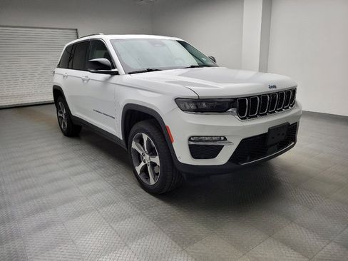 Used 2022 Jeep Grand Cherokee Limited 4xe w/ Luxury Tech Group II AWD/4WD image 13