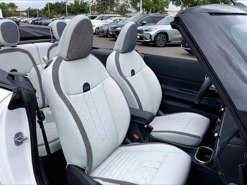 Certified 2025 MINI Cooper S image 8