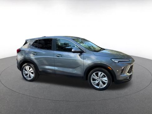 Used 2025 Buick Encore GX Preferred image 2