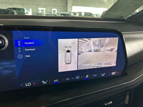 Used 2025 Chevrolet Suburban LT image 21