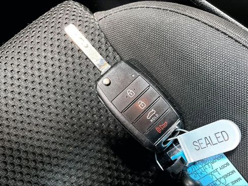 Used 2020 Kia Optima LX image 13