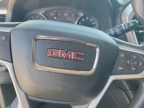 Used 2023 GMC Acadia SLE w/ Driver Convenience Package FWD image 25