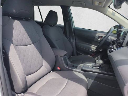 Used 2026 Toyota Corolla Cross LE FWD image 29