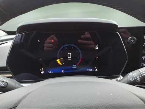 Used 2025 Chevrolet Trax ACTIV w/ Sunroof Package image 17