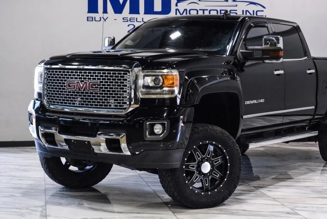 Used 2015 GMC Sierra 2500 Denali w/ Duramax Plus Package AWD/4WD image 7