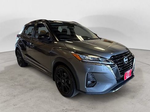 Certified 2023 Nissan Kicks SR FWD image 7