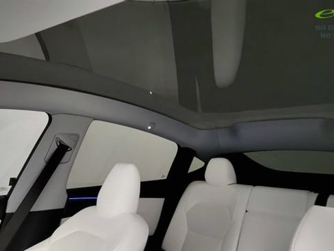 Used 2026 Tesla Model Y 2WD image 77