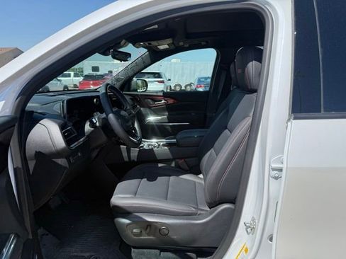 Used 2025 Chevrolet Traverse Z71 w/ Enhanced Driving Package AWD/4WD image 10