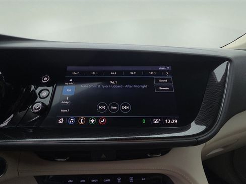 Used 2021 Buick Envision Essence image 10