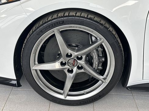 New 2025 Chevrolet Corvette E-Ray w/ ZER Performance Package AWD/4WD image 8