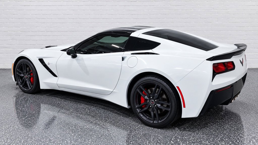 Used 2014 Chevrolet Corvette Stingray Coupe w/ 2LT Preferred Equipment Group RWD image 4
