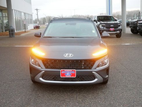 Used 2023 Hyundai Kona Limited AWD/4WD image 2
