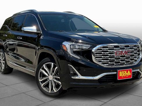 Used 2020 GMC Terrain Denali image 2