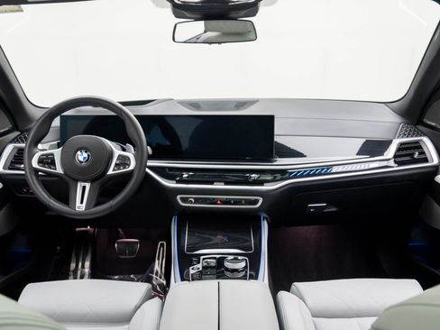 Used 2025 BMW X5 M60i image 11