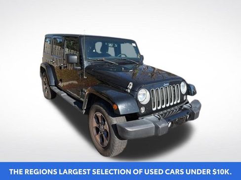Used 2016 Jeep Wrangler Unlimited Sahara w/ Connectivity Group AWD/4WD image 4