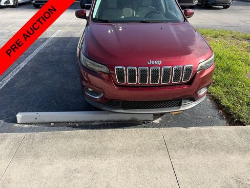 Used 2019 Jeep Cherokee Limited FWD image 12