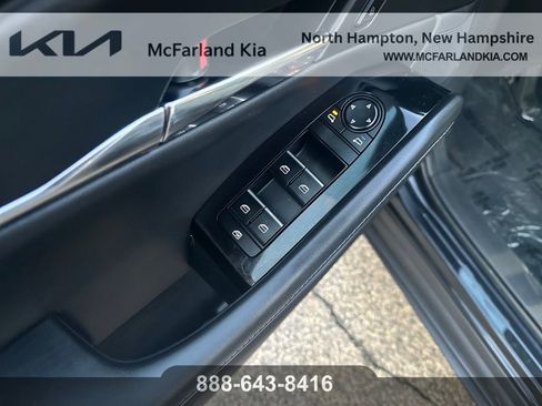 Used 2024 MAZDA CX-30 AWD 2.5 S w/ Preferred Package image 13